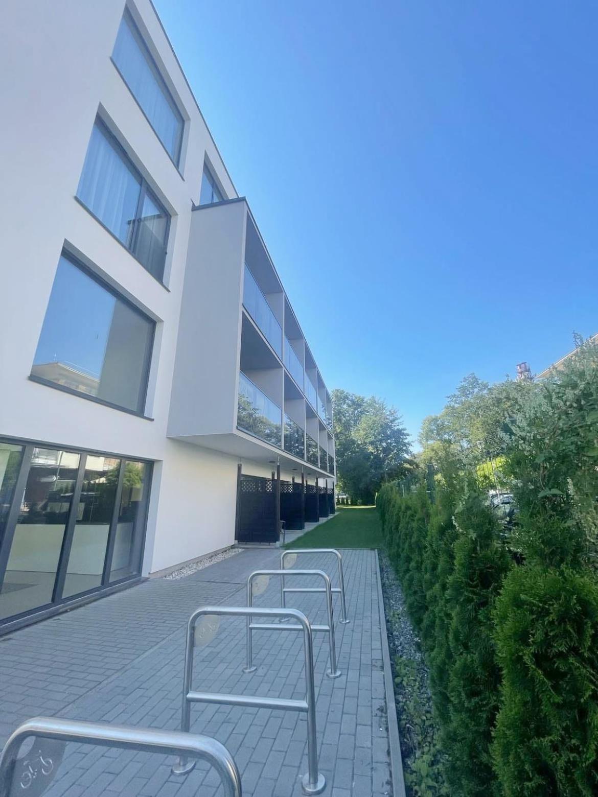 Lulu Apartments - Rosa - Studio Hotelowe Z Klimatyzacja I Konsola Ps4 - Solny Resort Колобжег Экстерьер фото